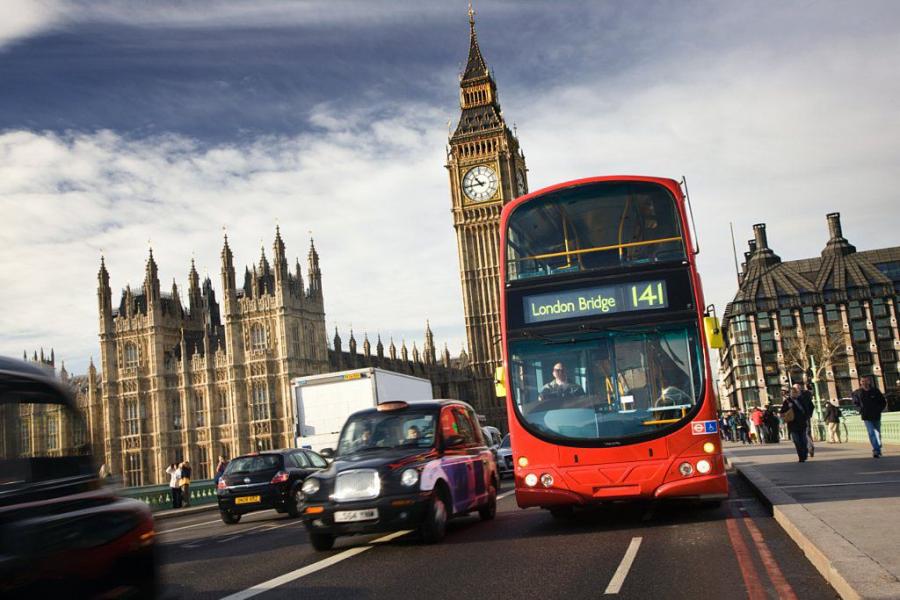  Wright Eclipse Gemini Volvo B5L Hybrid 2009 года  (фото 3 из 4)